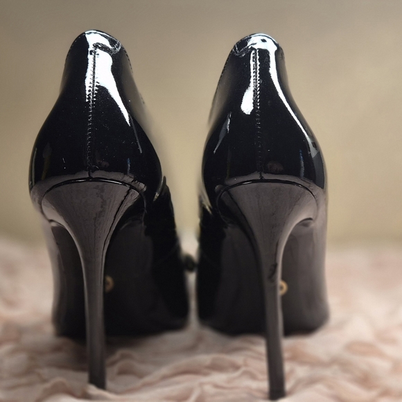 Michael Kors Pumps - Picture 5 of 8